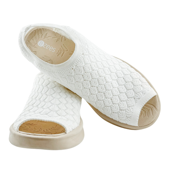 BZees Secret White Crochet Wedge Sandal - Womens Size 9 M - Boho Chunky Heel - Picture 1 of 7